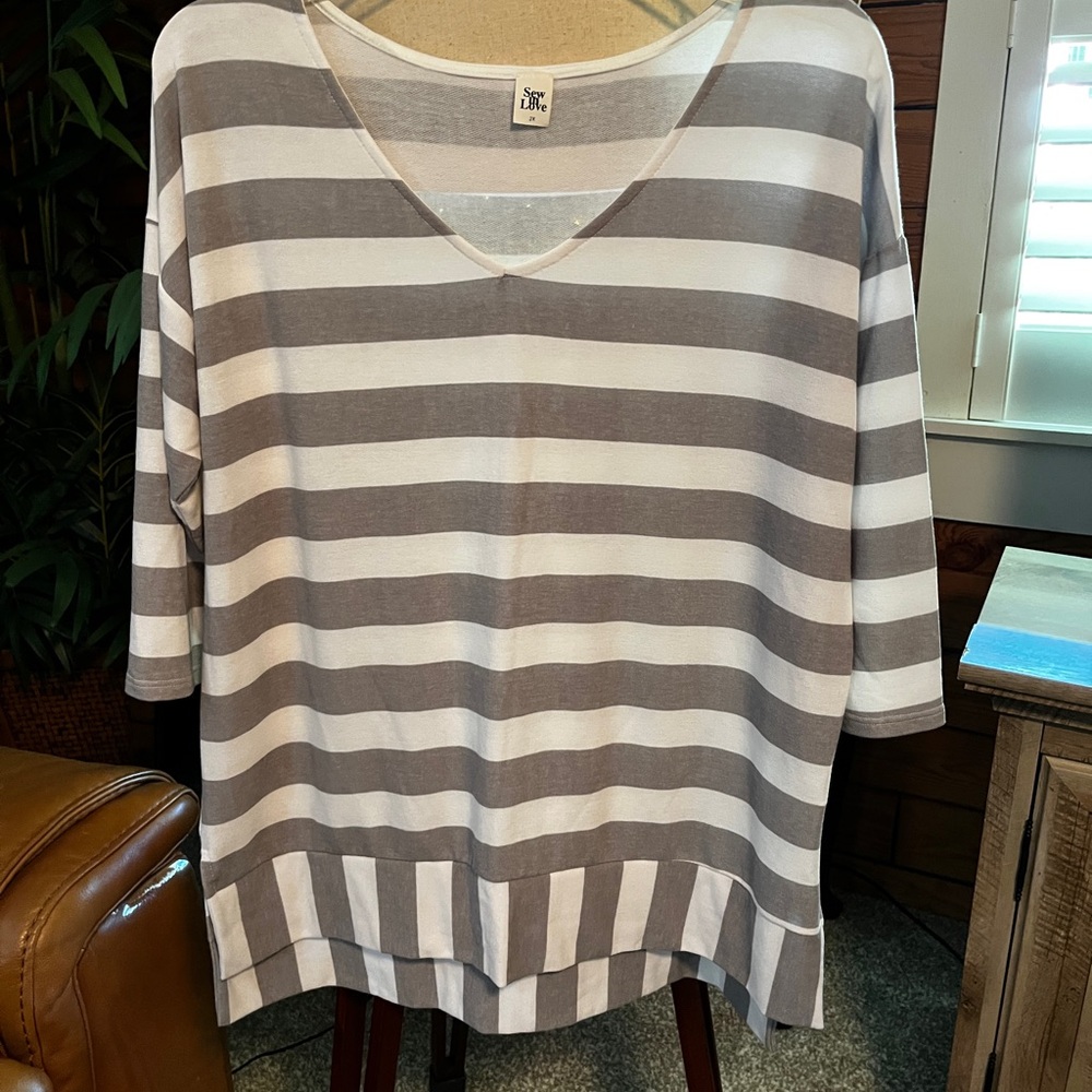 Sew In Love 2X Gray and White Striped V-Neck 3/4 Sl.Top (52” B x 29”/32”L)